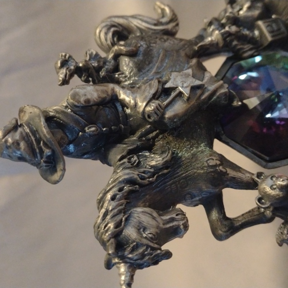 Tudor Mint pewter dragon "The Nursery" - Picture 4 of 10